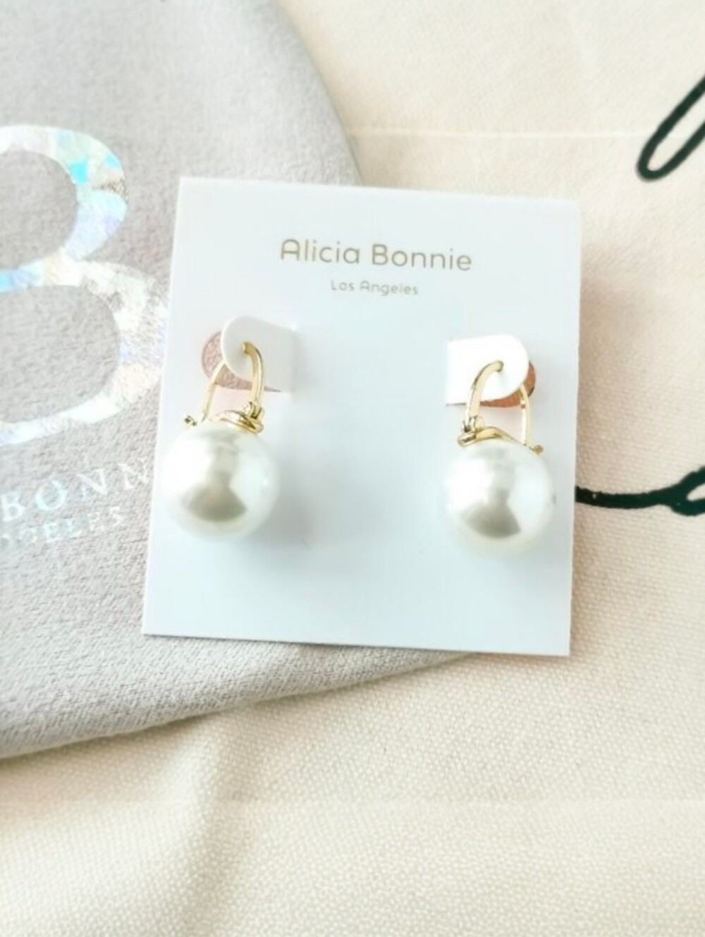 Alicia Bonnie Gold Pearl Blanche Earrings W/ Dustbag And Box New